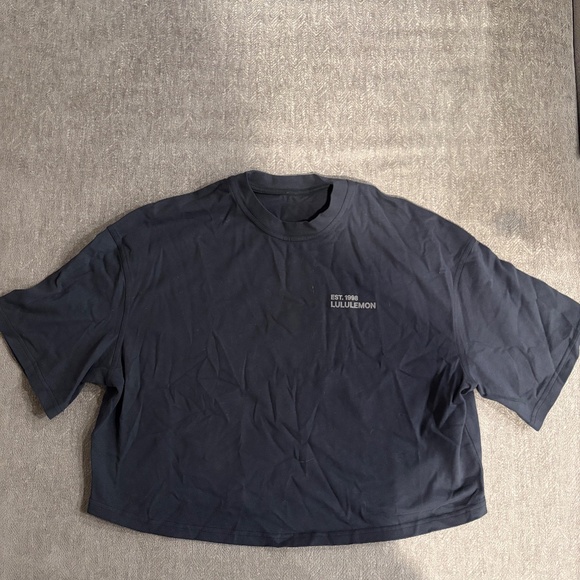 Lululemon Oversized Cropped T-Shirt - Picture 1 of 3